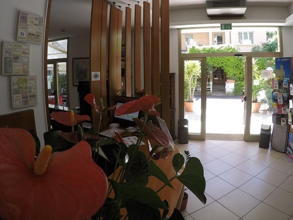 Hotel Ausonia B&B Rimini Luaran gambar