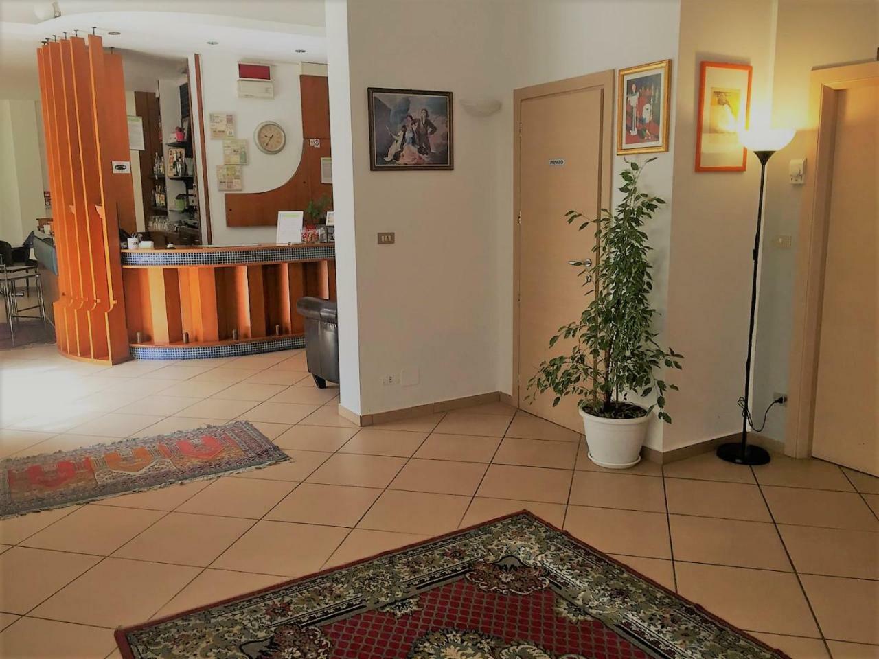 Hotel Ausonia B&B Rimini Luaran gambar